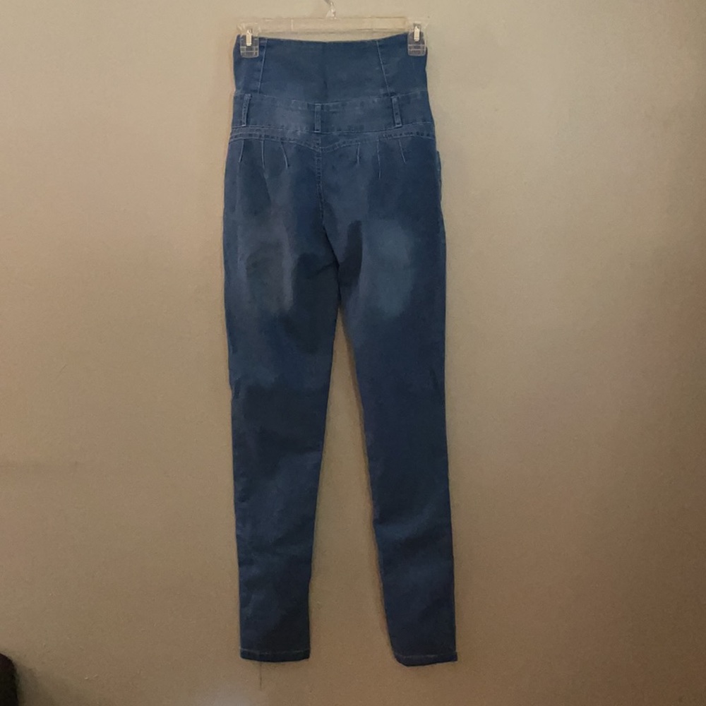 Hi Rise Jeans - Picture 3 of 5